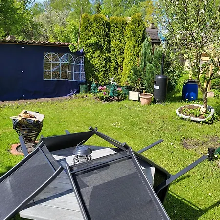 Aiamaja Sindi Location Sindi Kirsi 3 Апартаменты *