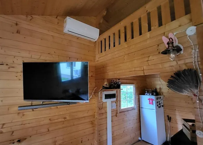 Aiamaja Sindi Location Sindi Kirsi 3 Apartman *